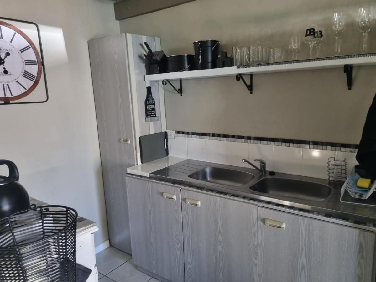 Angel 8 Airbnb Apartment 2 Robertson Exterior foto